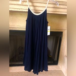 🩵2/$20 MIX& MATCH 💙NEW Navy Blue Gold Braid Neck Crinkled Line Tunic Slvlss Drs